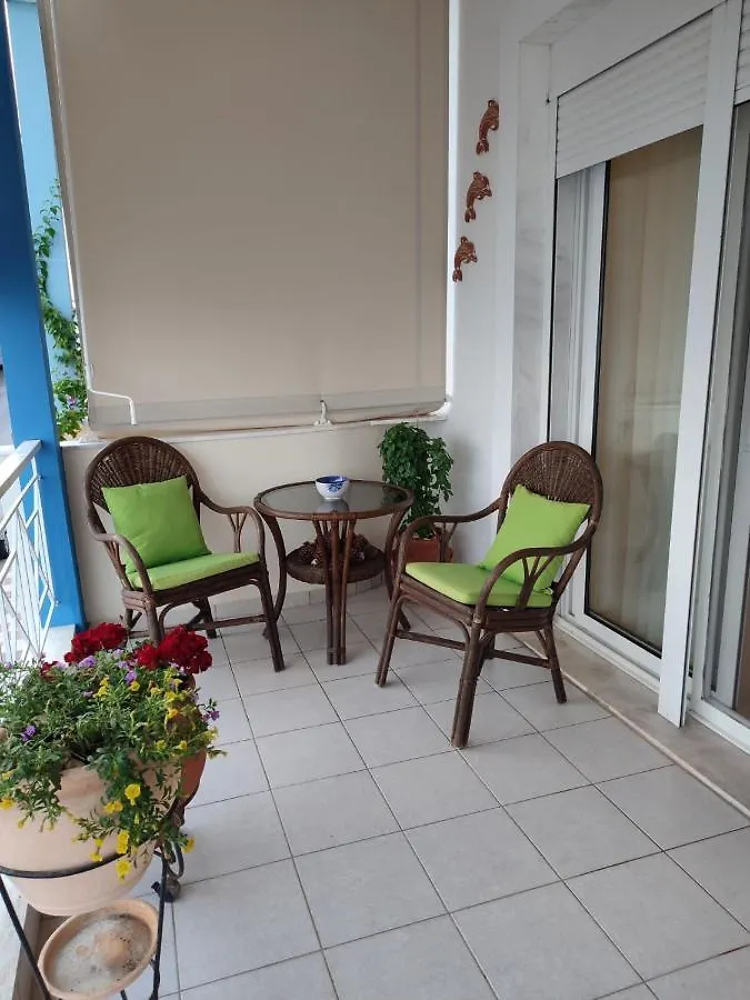 Blue Dolphins Apartment Nea Moudania Greece