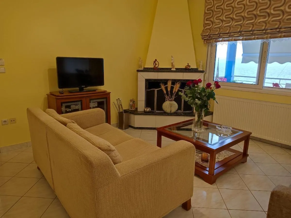 Blue Dolphins Apartment نيا موذانيا اليونان